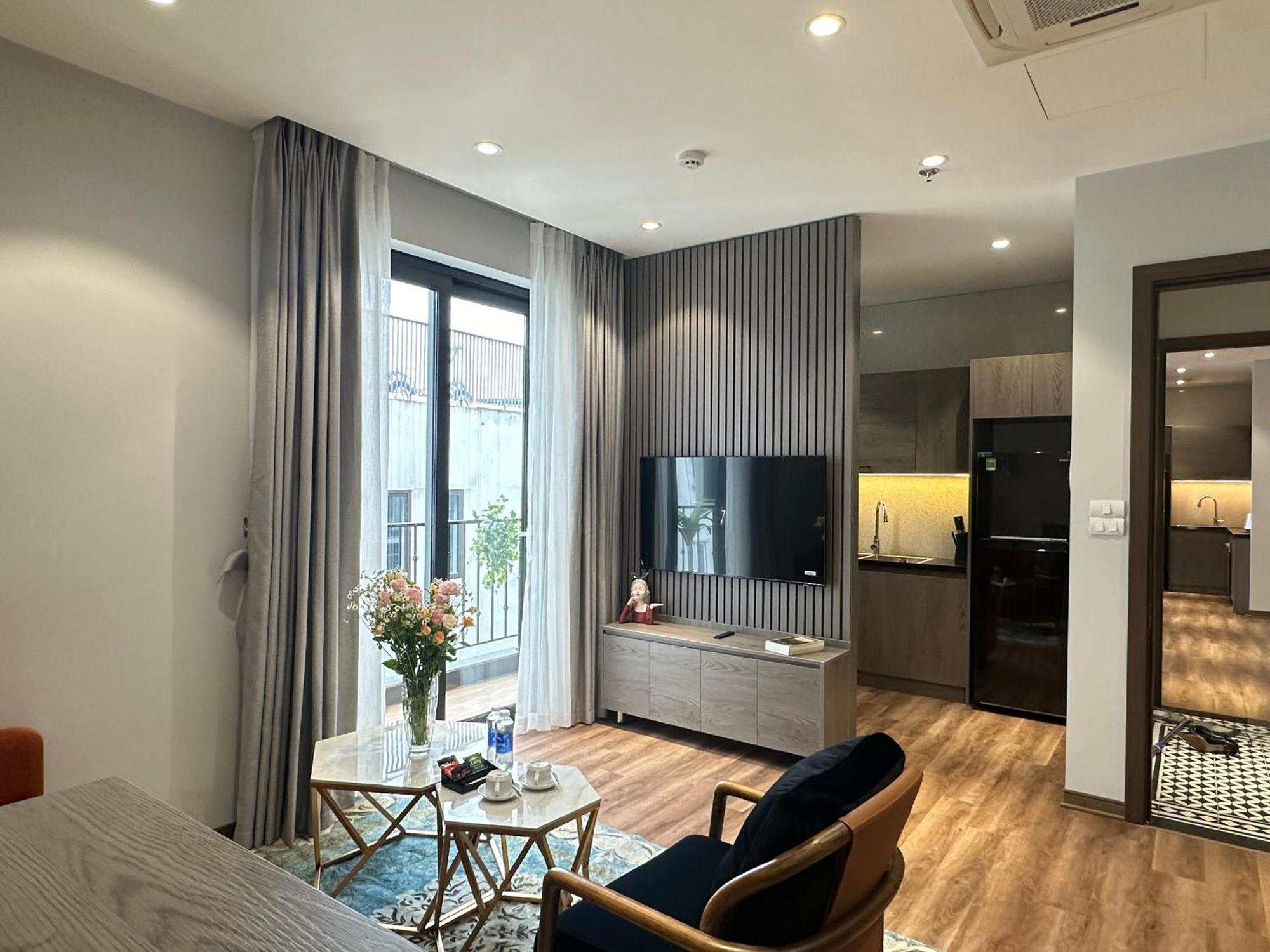 Luxe Paradise Suites Hotel To Ngoc Van Hanoi Exterior foto