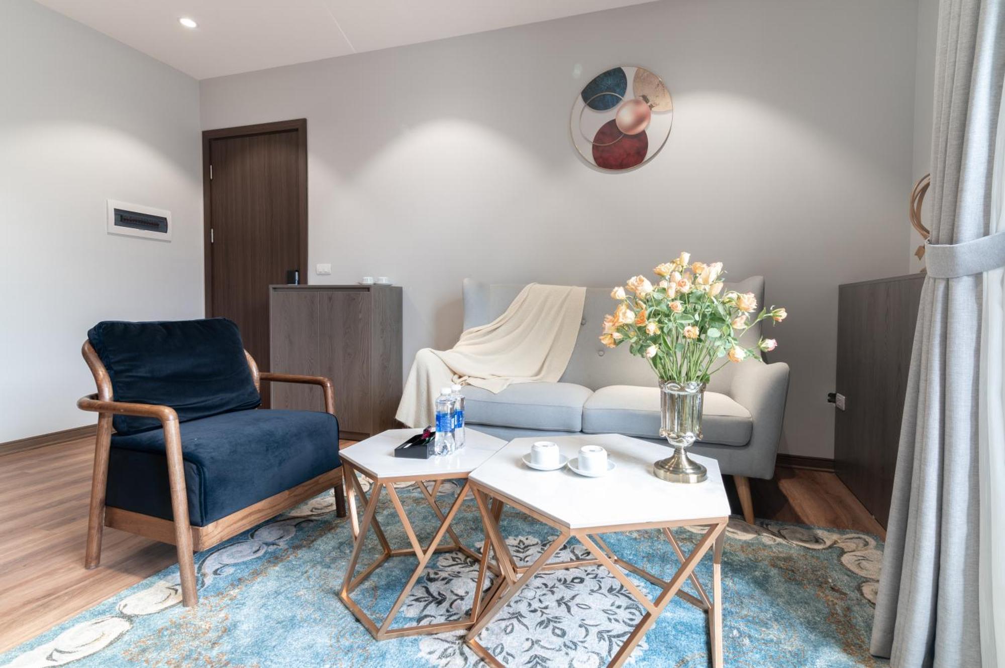 Luxe Paradise Suites Hotel To Ngoc Van Hanoi Exterior foto