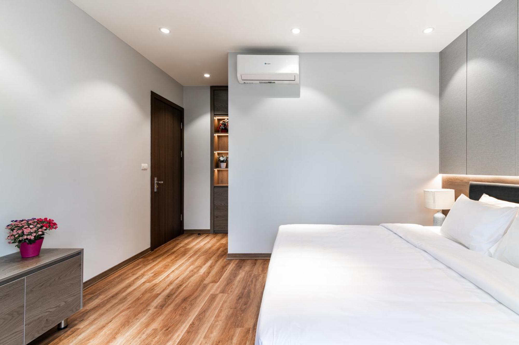 Luxe Paradise Suites Hotel To Ngoc Van Hanoi Exterior foto